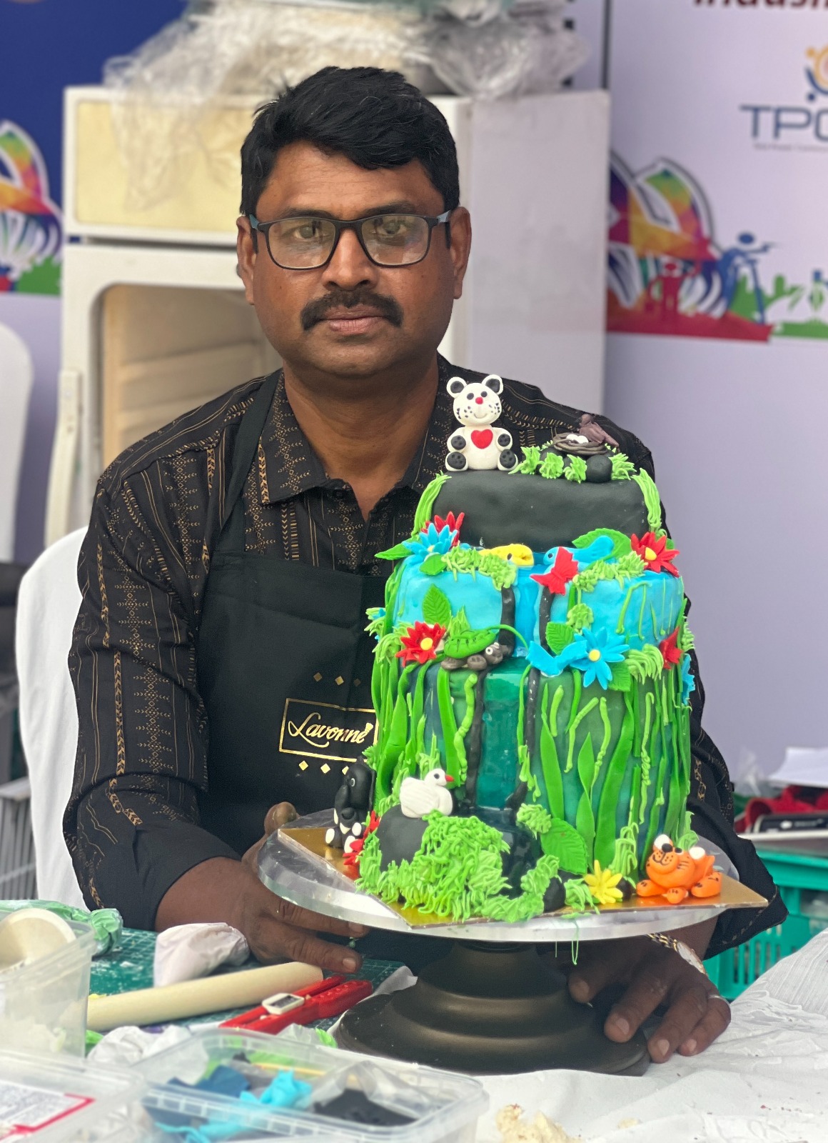 Satish – Cake Decoration Champion